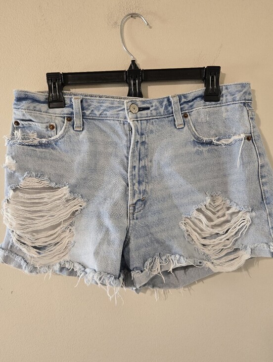 Abercrombie & Fitch Pants - Abercrombie & Fitch Annie High Rise Distressed Denim Shorts Light WashSize 31/12